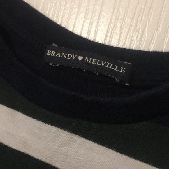 brandy melville tee - Picture 2 of 2